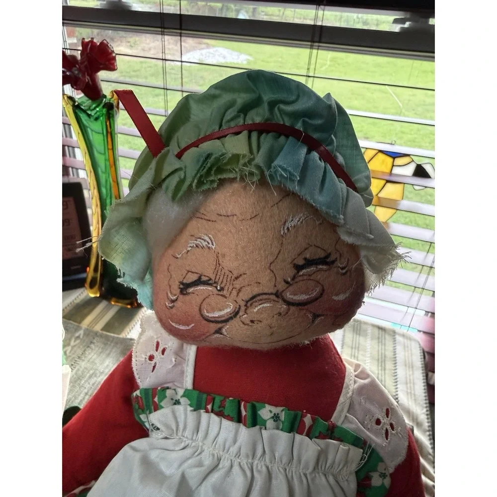 Vintage Annalee Santa & Ms Santa Large Figurines 19